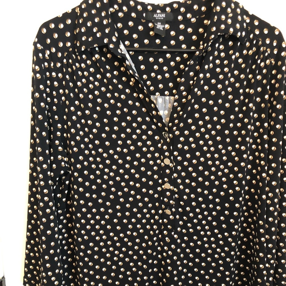 Alfani blouse 0X worn few times. 3/5 sleeve